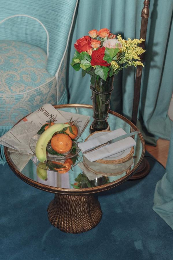 Flora Hotel Antwerpen Eksteriør billede